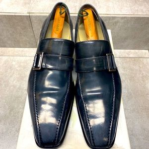 Leather loafer shoes